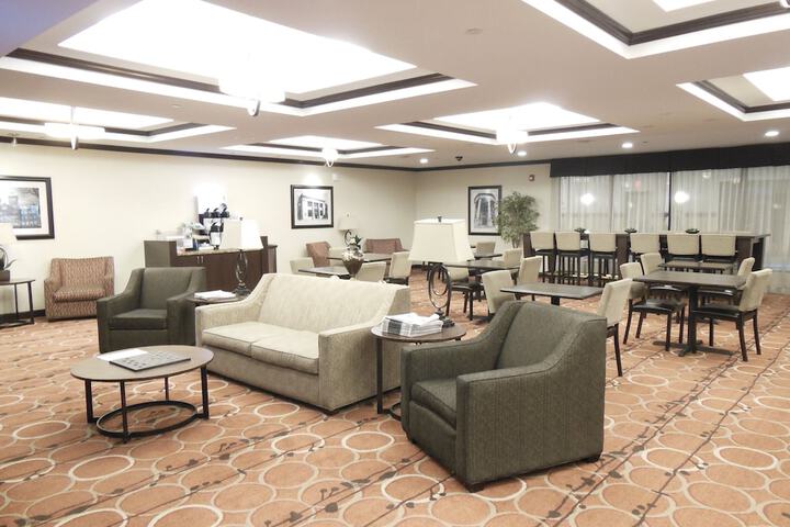 Holiday Inn Express & Suites Washington - Meadow Lands by IHG