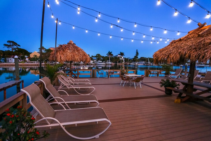 Bay Palms Waterfront Resort - Hotel and Marina