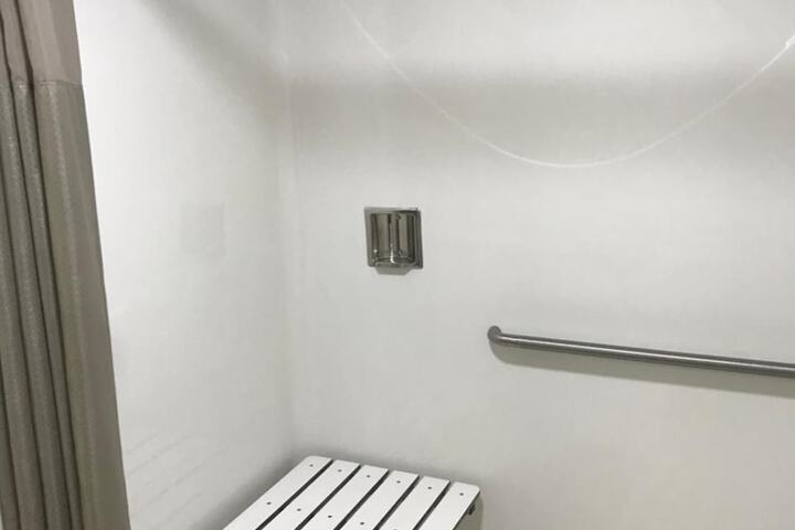 Room 18 of 43