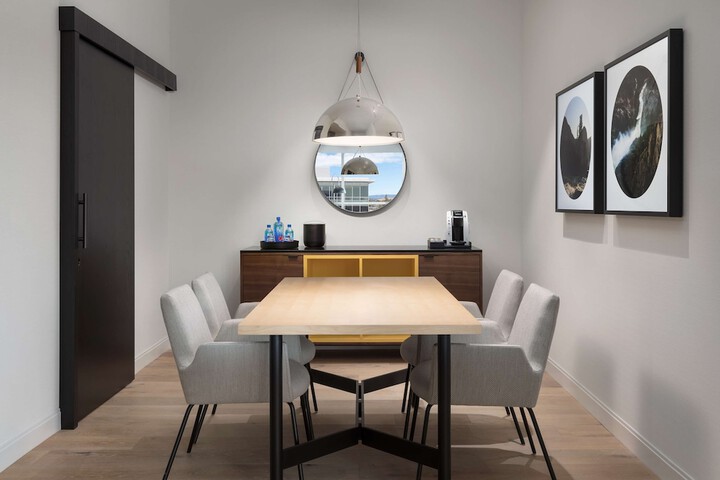 Room 25 of 79
