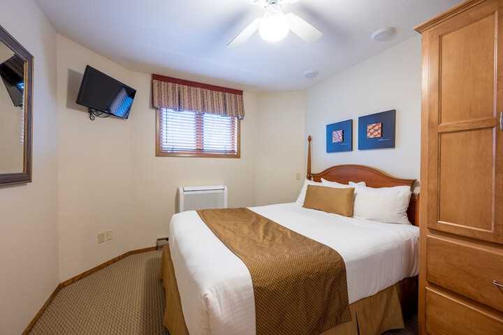 Room 27 of 50