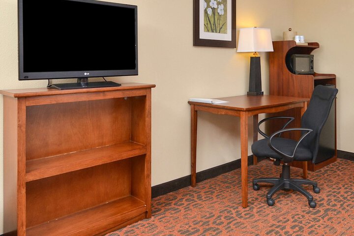 Room 15 of 32
