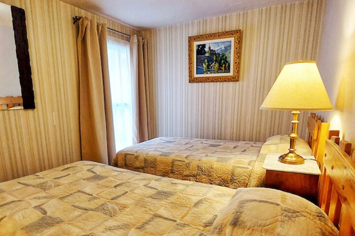 Room 49 of 71