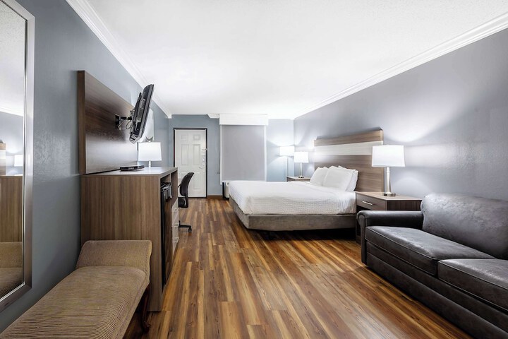 Room 12 of 31