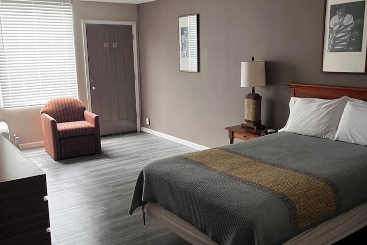 Room 21 of 35
