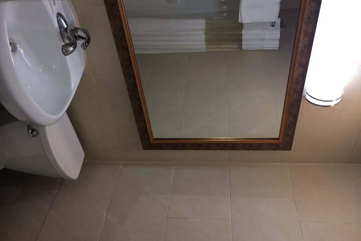 Room 17 of 26