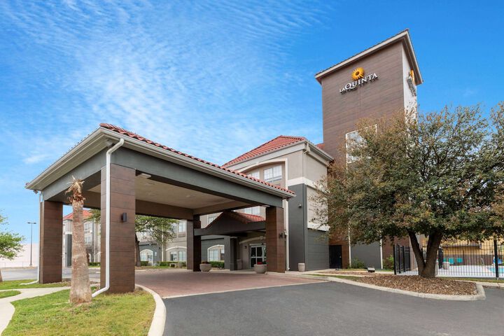 Hotel 6 of 56