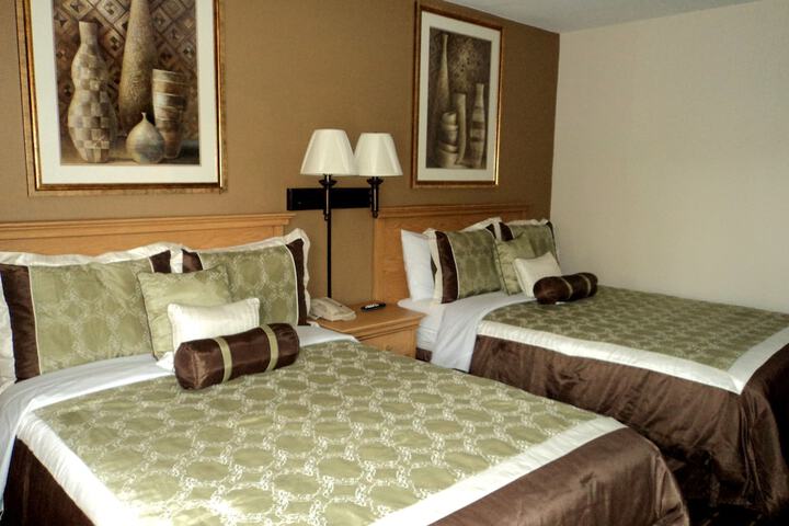 Room 9 of 14