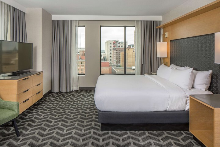 Hilton Des Moines Downtown