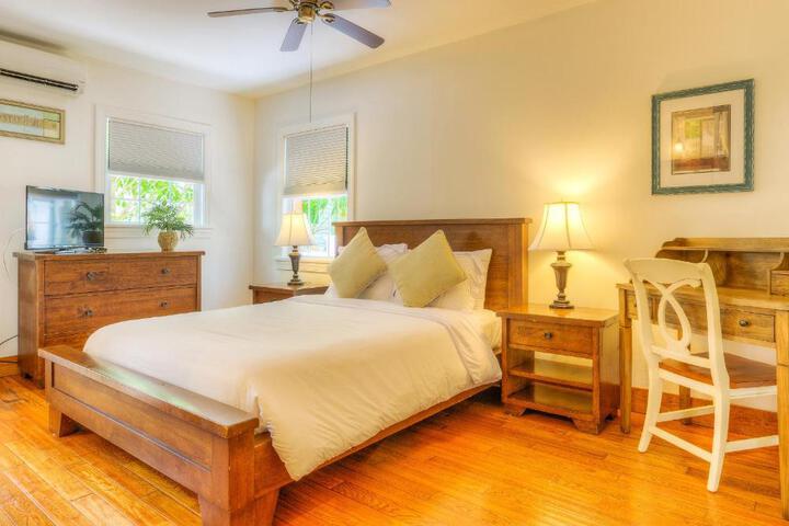 Key West Harbor Inn - Adults Only