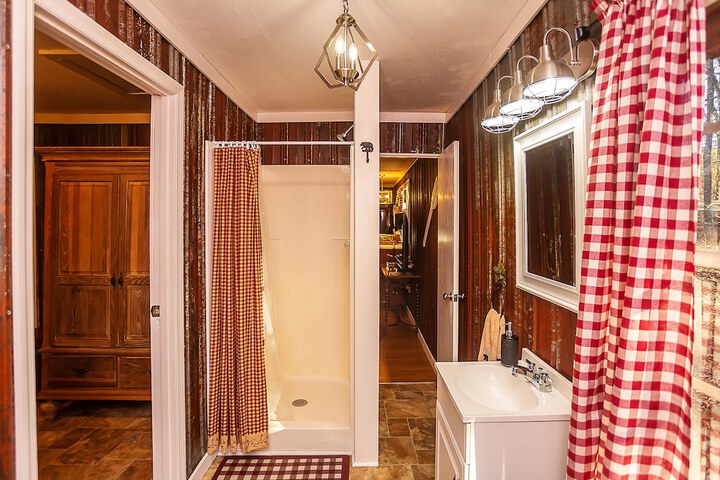 Sasquatch Cabin