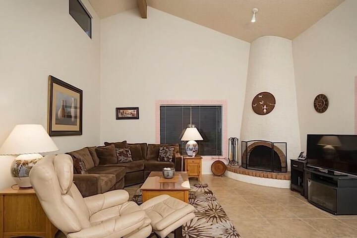 Rio Verde Townhouse by Signature Rentals