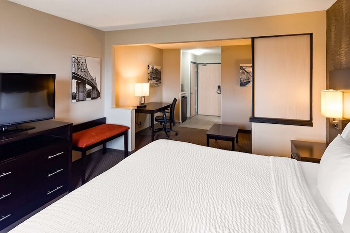 Room 15 of 27