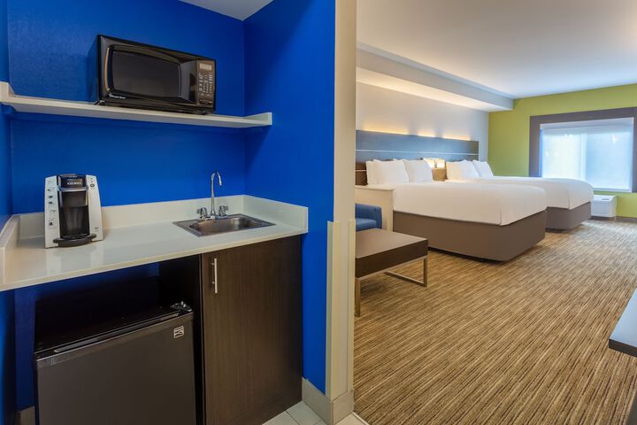 Room 13 of 30