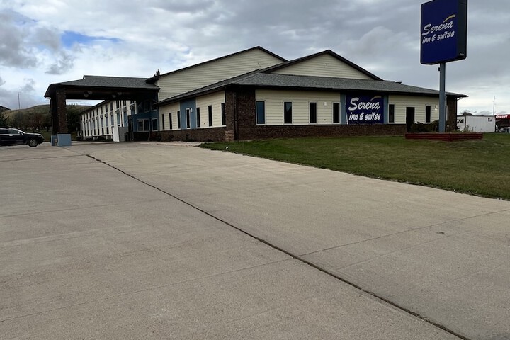 Serena Inn & Suites - Sundance