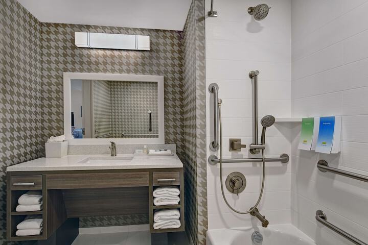 Room 20 of 46