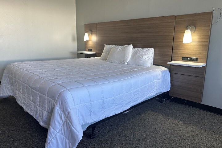 Room 16 of 23