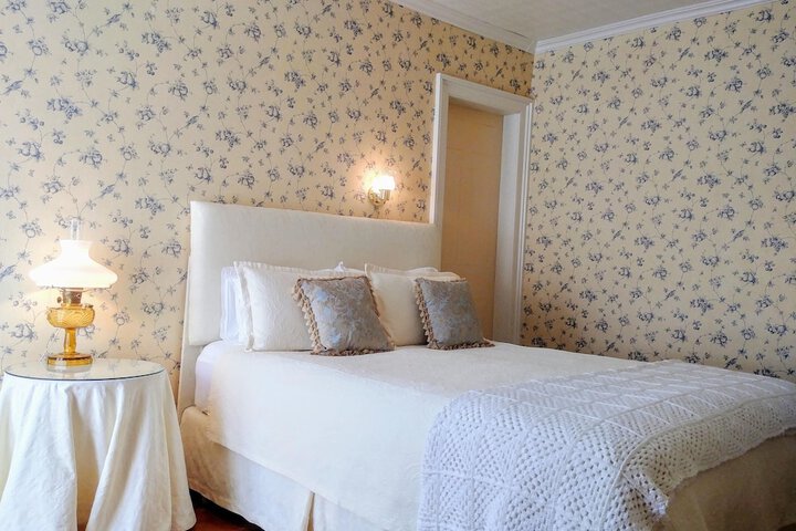 Room 8 of 35