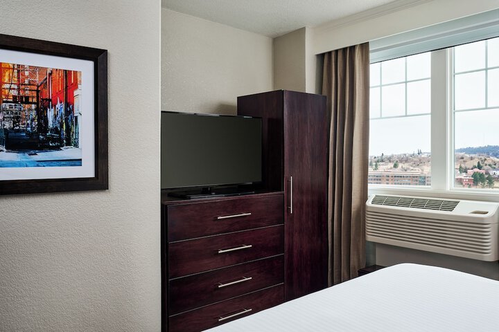 Hotel Alex Johnson Rapid City Curio Collection by Hilton