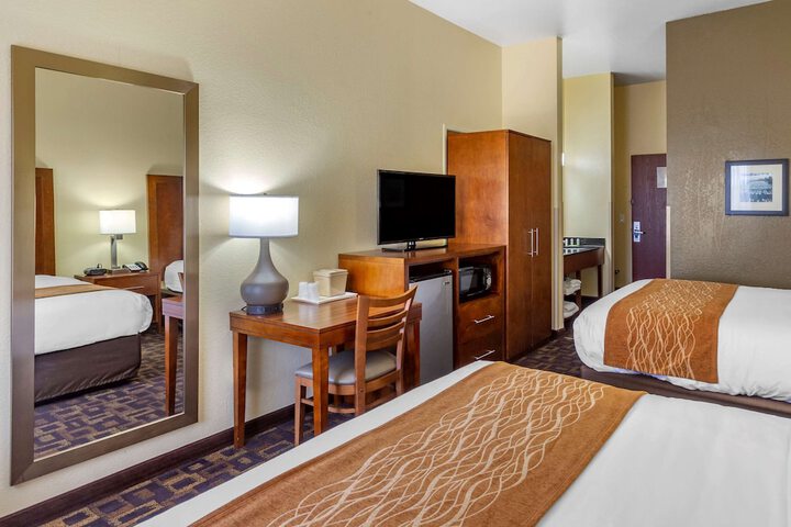 Room 16 of 33