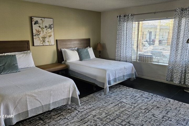 Room 10 of 38