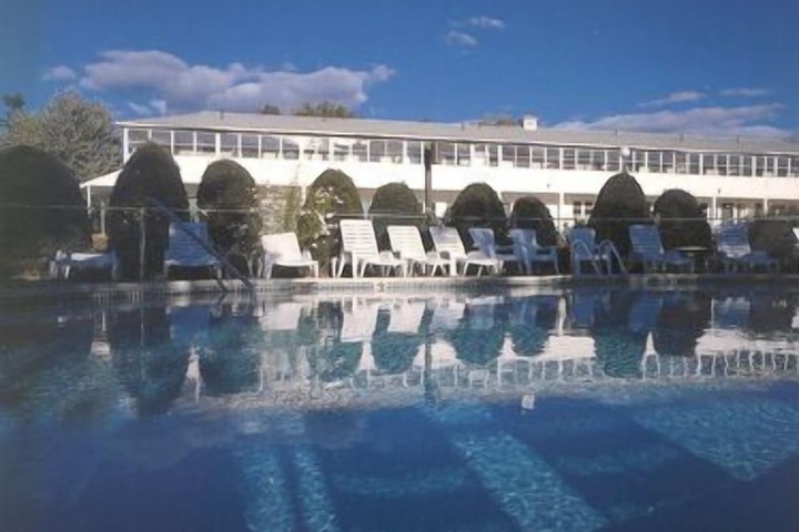 Pool 12 of 35