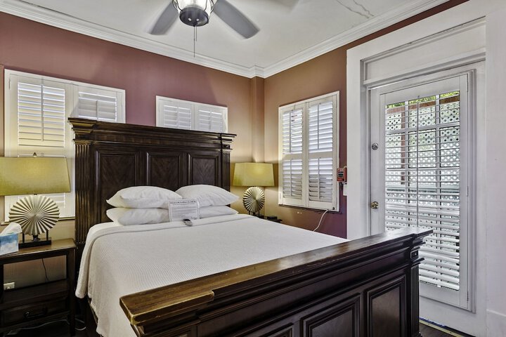 Room 51 of 70