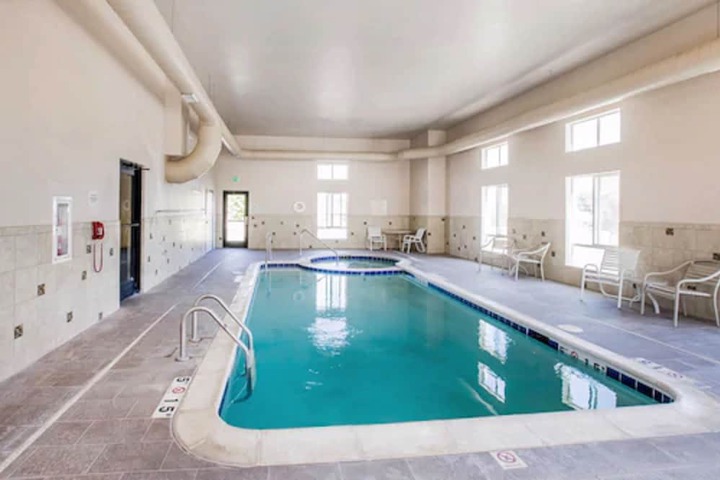 Pool 5 of 37