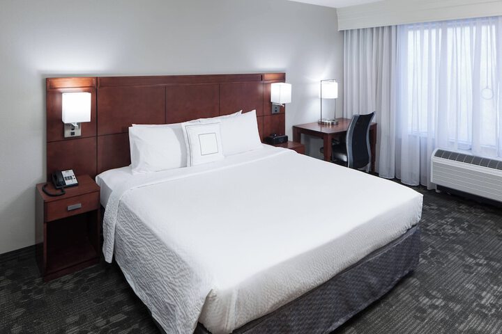 Room 20 of 33