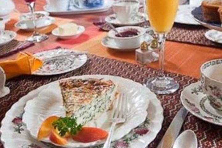 Dining 60 of 64