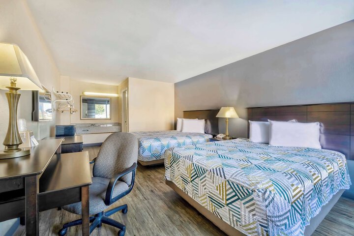 Room 18 of 23
