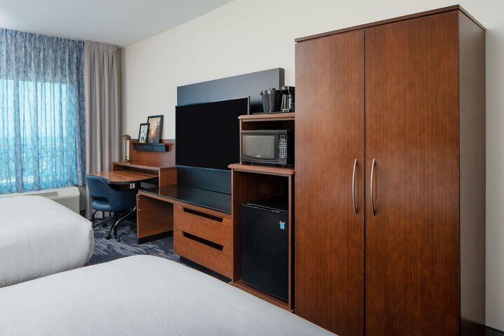 Room 17 of 30