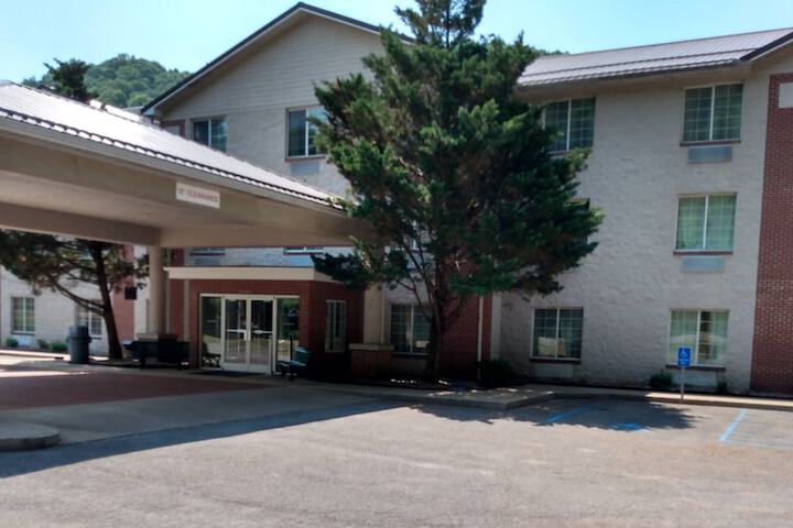 The Glenville Inn