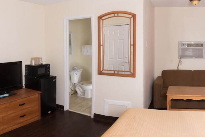 Room 26 of 33
