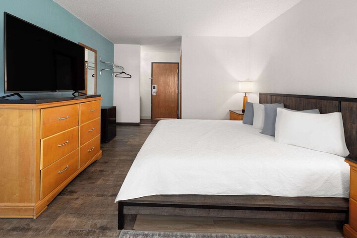 Room 12 of 47