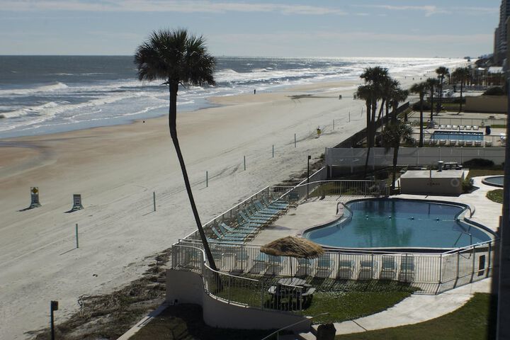 Beach 32 of 39