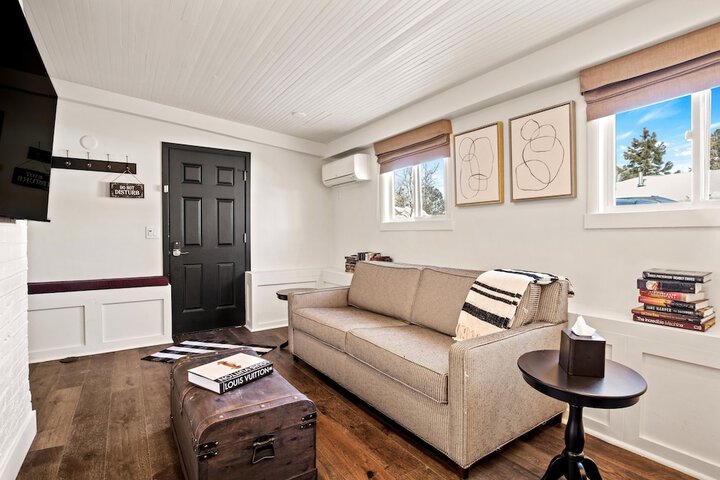 Bespoke Inn Flagstaff
