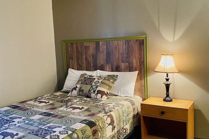 Moosehead Lodge & Cabins