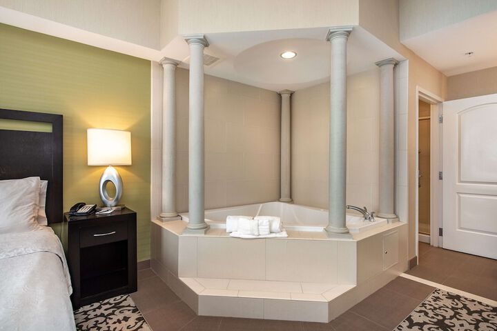 Homewood Suites by Hilton Oxnard / Camarillo
