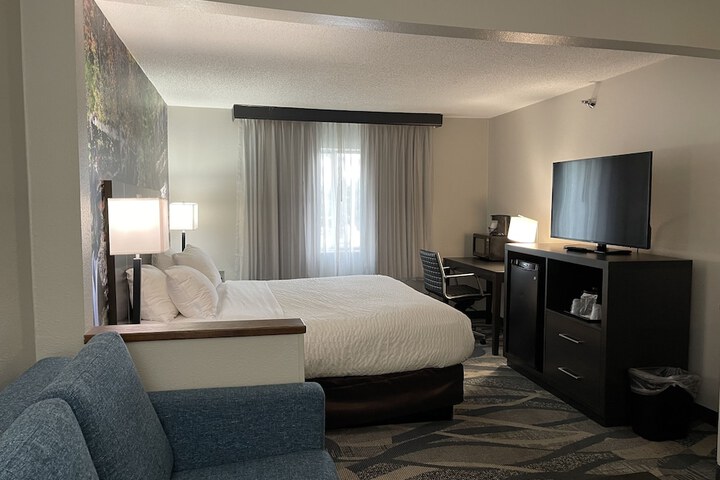 Room 22 of 56