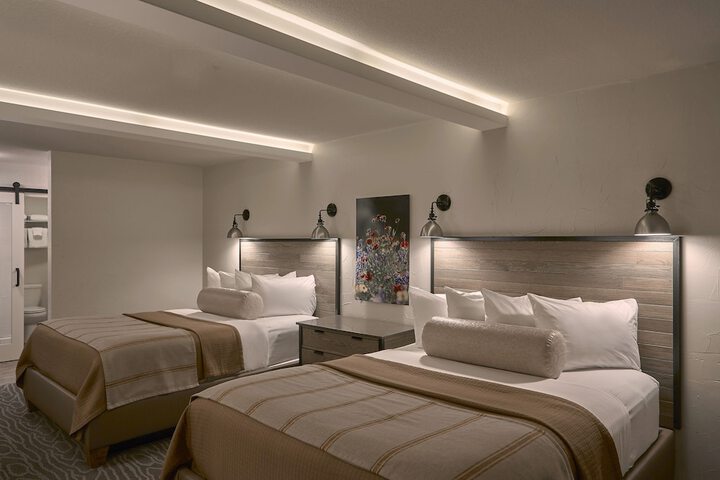 Room 15 of 53