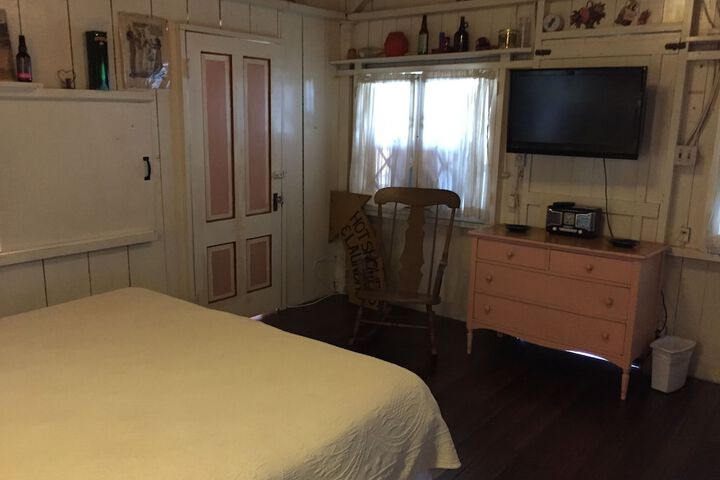 Room 110 of 162