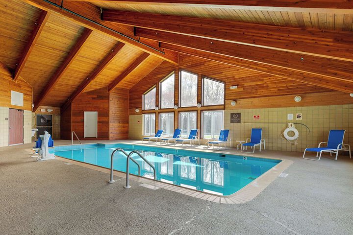 Comfort Inn & Suites Milford