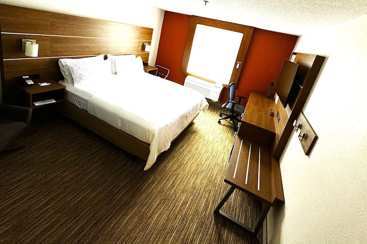 Room 45 of 109
