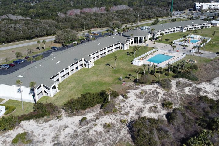 Days Inn & Suites by Wyndham Jekyll Island