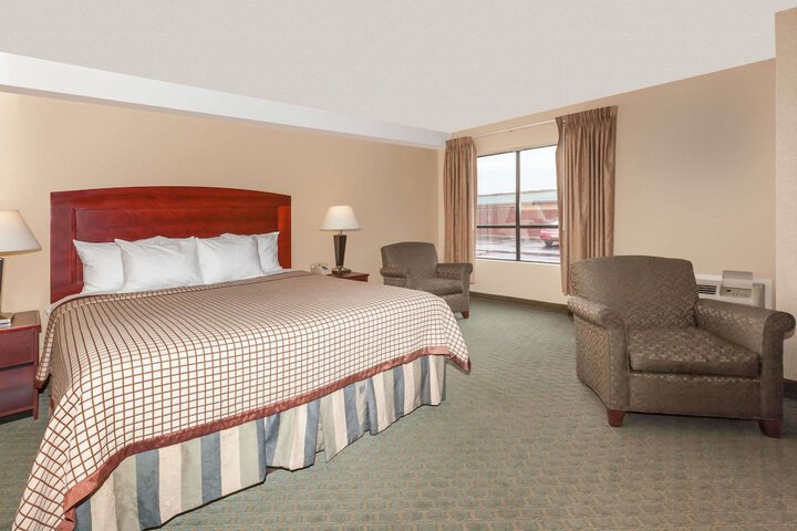 Room 16 of 24