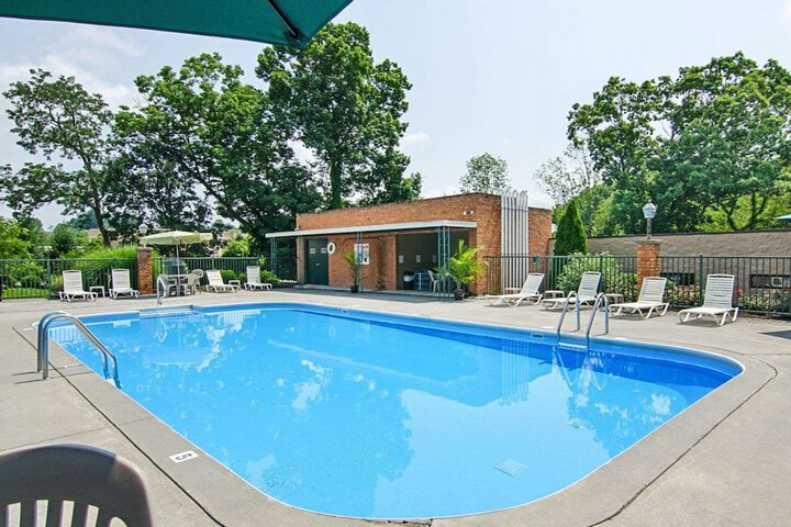 Pool 5 of 24