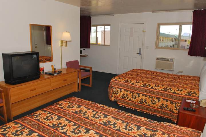 Room 28 of 34