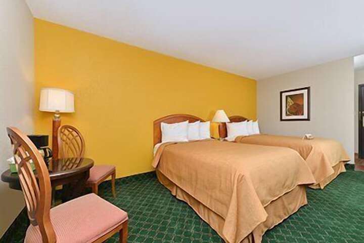 Quality Inn Cairo I-57