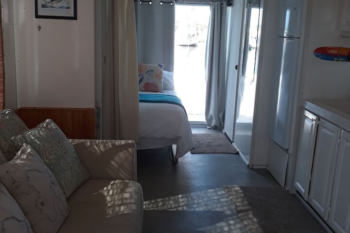 Room 41 of 142
